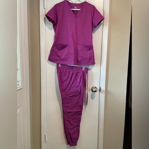 Healing Hands women’s scrubs. Purple Complete set.